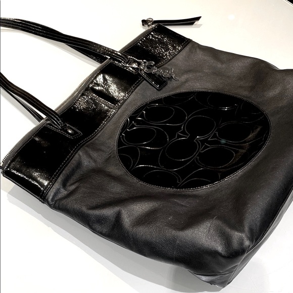 Authentic COACH Laura Circle Signature Black Leather Bag / Purse / Tote - LARGE - Picture 16 of 16